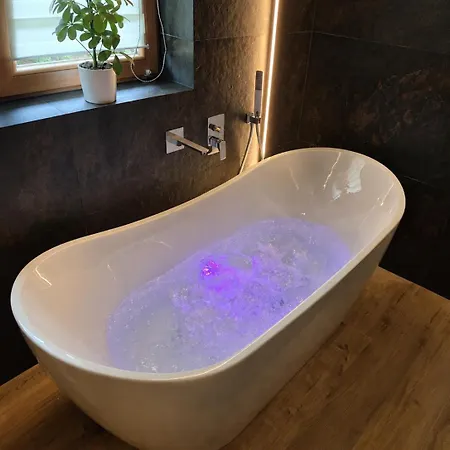Apartament Premium Spa Z Jaquzzi I Sauna W Apartamencie Nyaraló